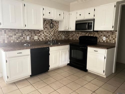 17325 Ashton Ave, Greenwell Springs, LA, 70739-5400 | Card Image