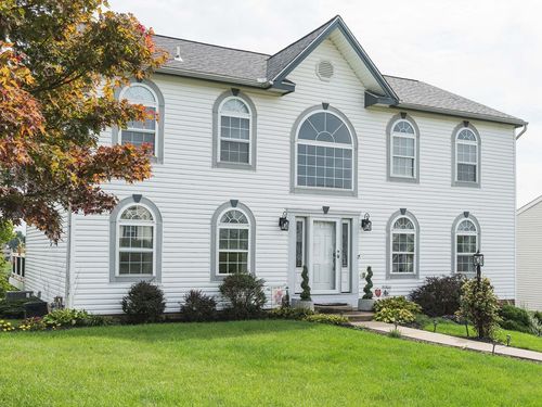 718 Woodbridge Dr, Oakdale, PA, 15071-9701 | Card Image