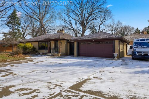 6006 Rosetta St, Dearborn Heights, MI, 48127-2387 | Card Image