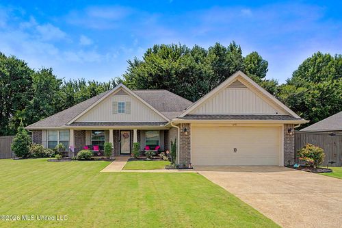 8781 Courtly Cir S, Olive Branch, MS, 38654-5060 | Card Image