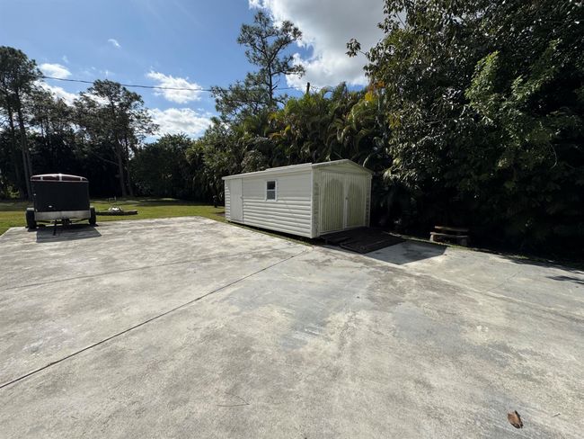 15664 89 Th Pl N, House other with 3 bedrooms, 2 bathrooms and null parking in Loxahatchee FL | Image 27
