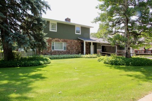 437 W Fourth Ave, Dayton, WY, 82836-5042 | Card Image