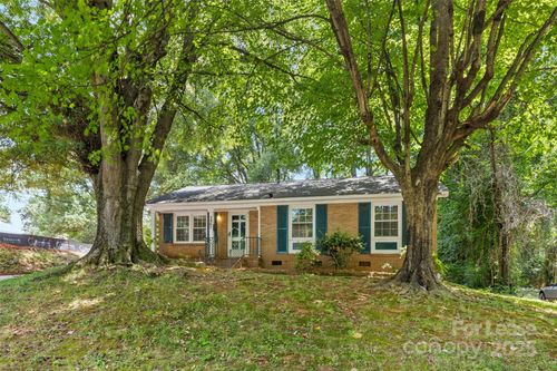 2807 Fordwood Dr, Charlotte, NC, 28208-5910 | Card Image