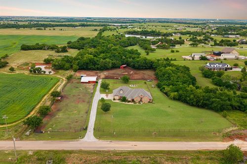 2405 Azalea Ne, Cashion, OK, 73016 | Card Image
