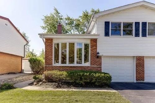 315 E Valley Ln, Arlington Heights, IL, 60004-3167 | Card Image