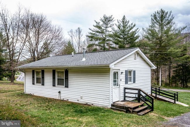 19129 Runions Creek Rd, House other with 3 bedrooms, 1 bathrooms and null parking in Broadway VA | Image 12