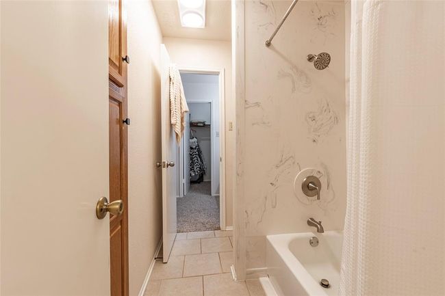 2nd bath upstairs | Image 27
