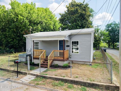 115 Ray St, Athens, TN, 37303-4329 | Card Image