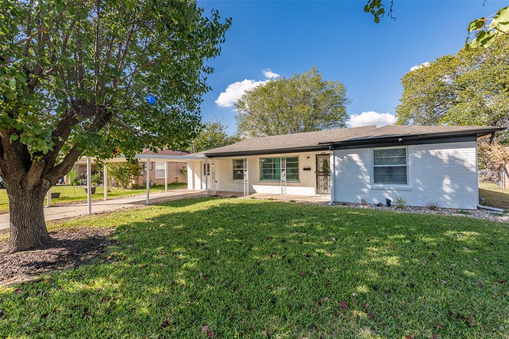 Worthy St, Saginaw, TX 76179