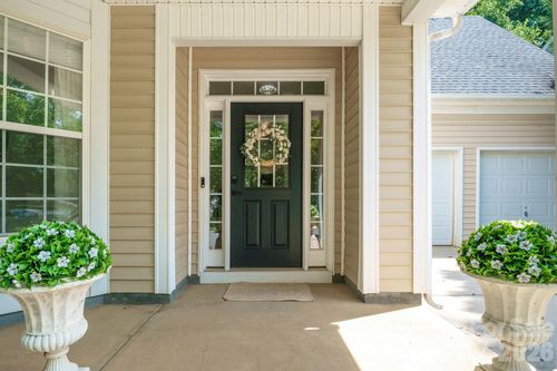 17916 Caldwell Track Dr, Cornelius, NC, 28031-8142 | Card Image