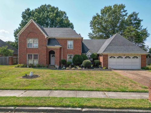 2033 Westbriar Dr, Cordova, TN, 38016-5134 | Card Image
