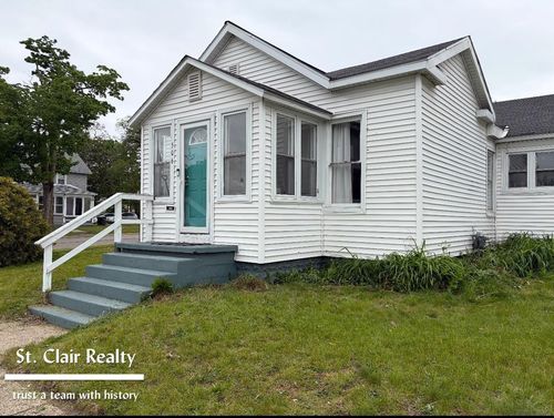 506 W Muskegon Ave, Muskegon, MI, 49440-1341 | Card Image