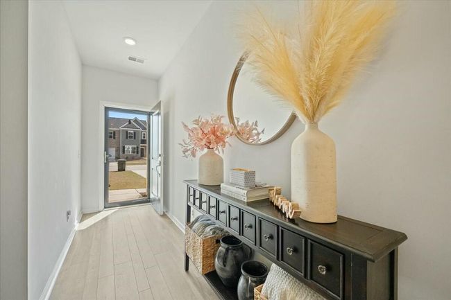 Entry Way | Image 8