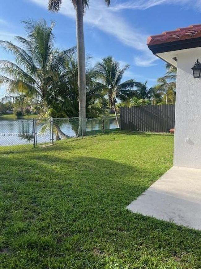 0 - 6983 Sw 161 St Pl, House other with 3 bedrooms, 3 bathrooms and null parking in Miami FL | Image 26