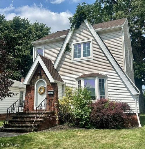 6706 Kenneth Ave, Parma, OH, 44129-2935 | Card Image