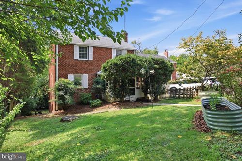 2004 N Cleveland St, ARLINGTON, VA, 22201-5506 | Card Image