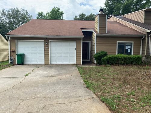 1555 Burnstone Dr, Stone Mountain, GA, 30088-3444 | Card Image