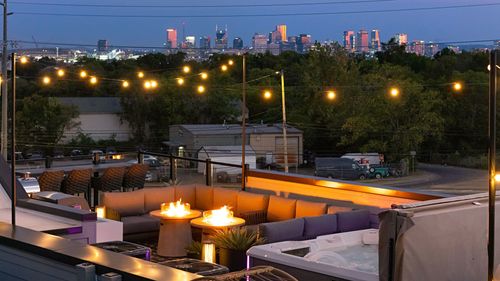 133 Ventura Way, Nashville, TN, 37207-3593 | Card Image