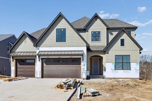 405 Macbride Trl, Solon, IA, 52333-8509 | Card Image