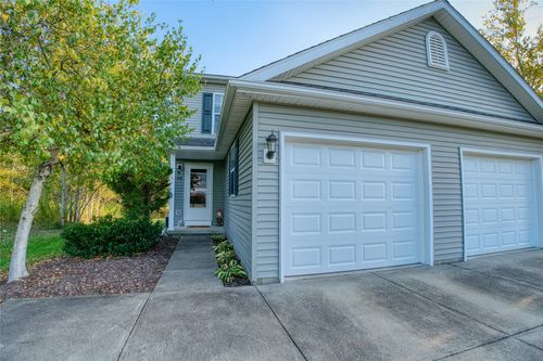 416-418 Hillcrest Dr, Edinboro, PA, 16412-2341 | Card Image