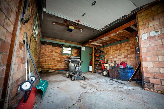 Garage | Image 45