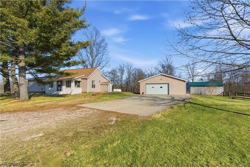 52450 Tower Rd, Cumberland, OH, 43732-9617 | Card Image