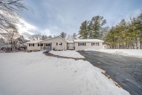 3 Woodbury Dr, Nashua, NH, 03062-1005 | Card Image