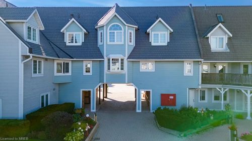 {{alt}} | Card Image