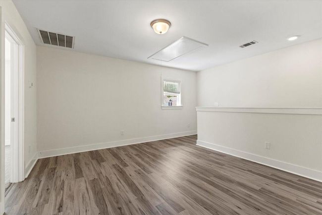 23-Upstairs Landing | Image 23
