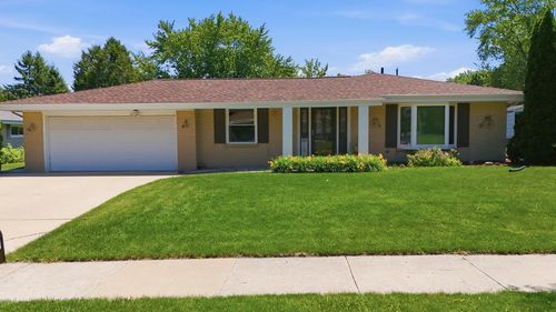 605 E Laverne Drive, Oak Creek, WI, 53154 | Card Image