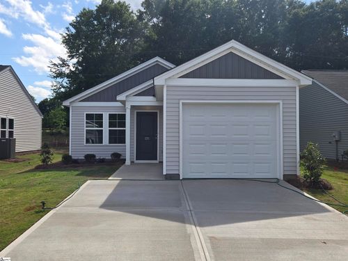 135 Cloverdale Dr, Spartanburg, SC, 29316-6029 | Card Image