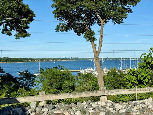 7-3940 Post Rd, Warwick, RI, 02886-9219 | Card Image