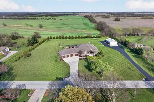 19425 Brenner St, Stilwell, KS, 66085-8471 | Card Image