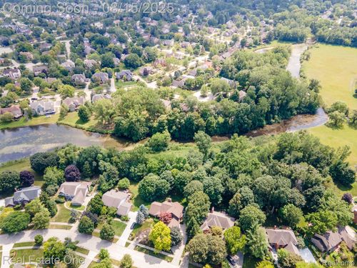 4794 Rivers Edge Dr, Troy, MI, 48098-4139 | Card Image