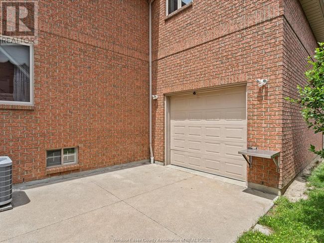 315 Majestic Dr, House other with 4 bedrooms, 4 bathrooms and null parking in Tecumseh ON | Image 36