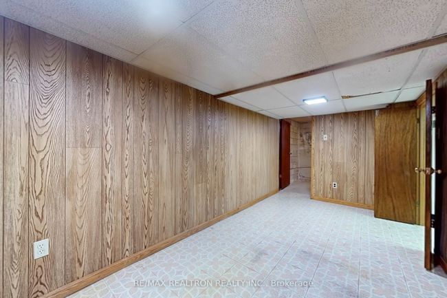140 Lisgar St, House attached with 3 bedrooms, 2 bathrooms and null parking in Toronto ON | Image 19