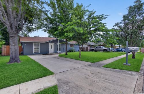 4811 Guadalajara Dr, San Antonio, TX, 78233-6948 | Card Image