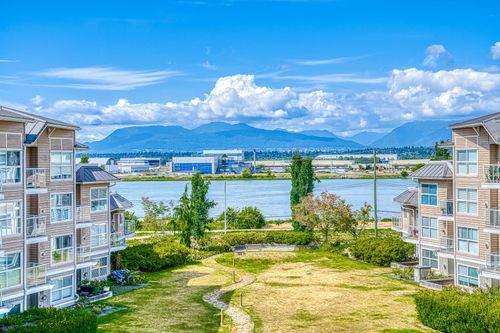 426-5880 Dover Cres, Richmond, BC, V7C5P5 | Card Image