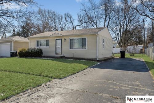 5401 Orchard Street, Lincoln, NE, 68504 | Card Image