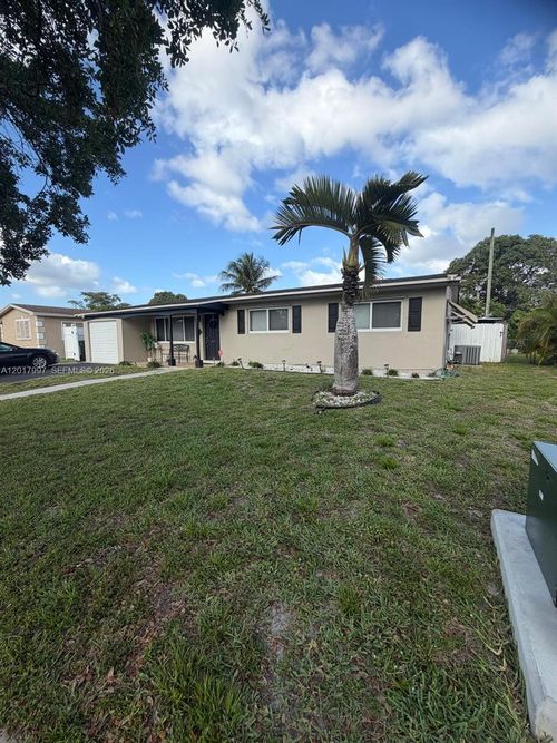 621 71st Ter, Pembroke Pines, FL, 33023-1053 | Card Image