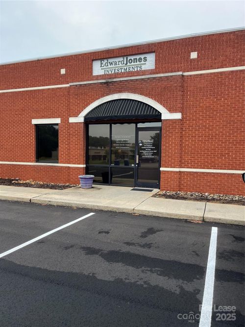 ste-400-854 Valley Rd, Mocksville, NC, 27028-2932 | Card Image