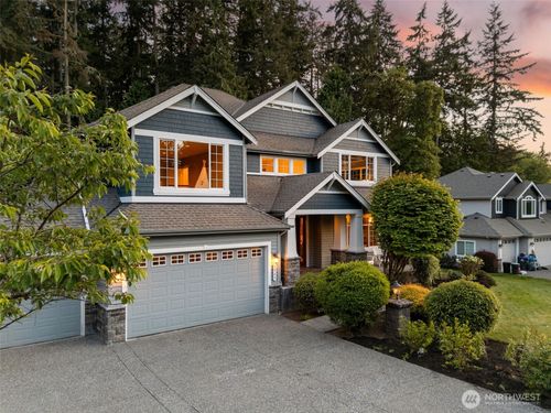 9545 Ne Idelweis Ct, Bainbridge Island, WA, 98110-3317 | Card Image