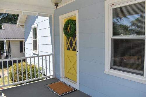 500 W 4th Ave, Easley, SC, 29640-2854 | Card Image