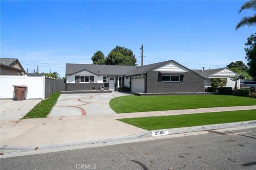 2945 W Bridgeport Ave, Anaheim, CA, 92804-2049 | Card Image