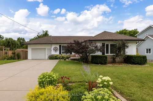3522 E Main St, Stevensville, ON, L0S1S0 | Card Image