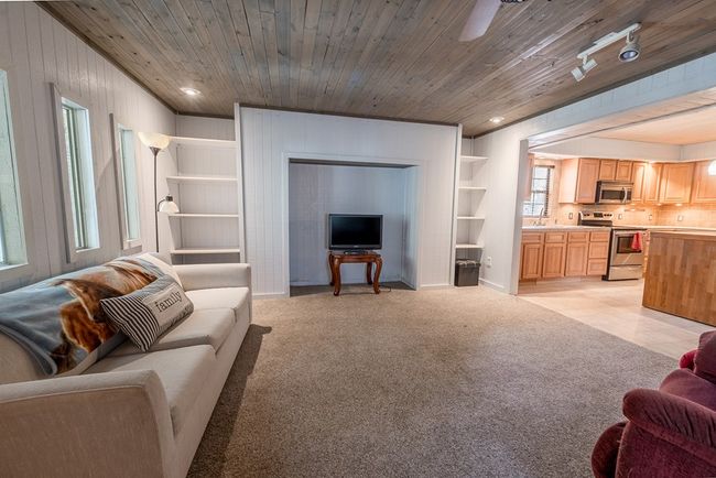 2 Se 814 Th St, House other with 3 bedrooms, 2 bathrooms and null parking in OLD TOWN FL | Image 15