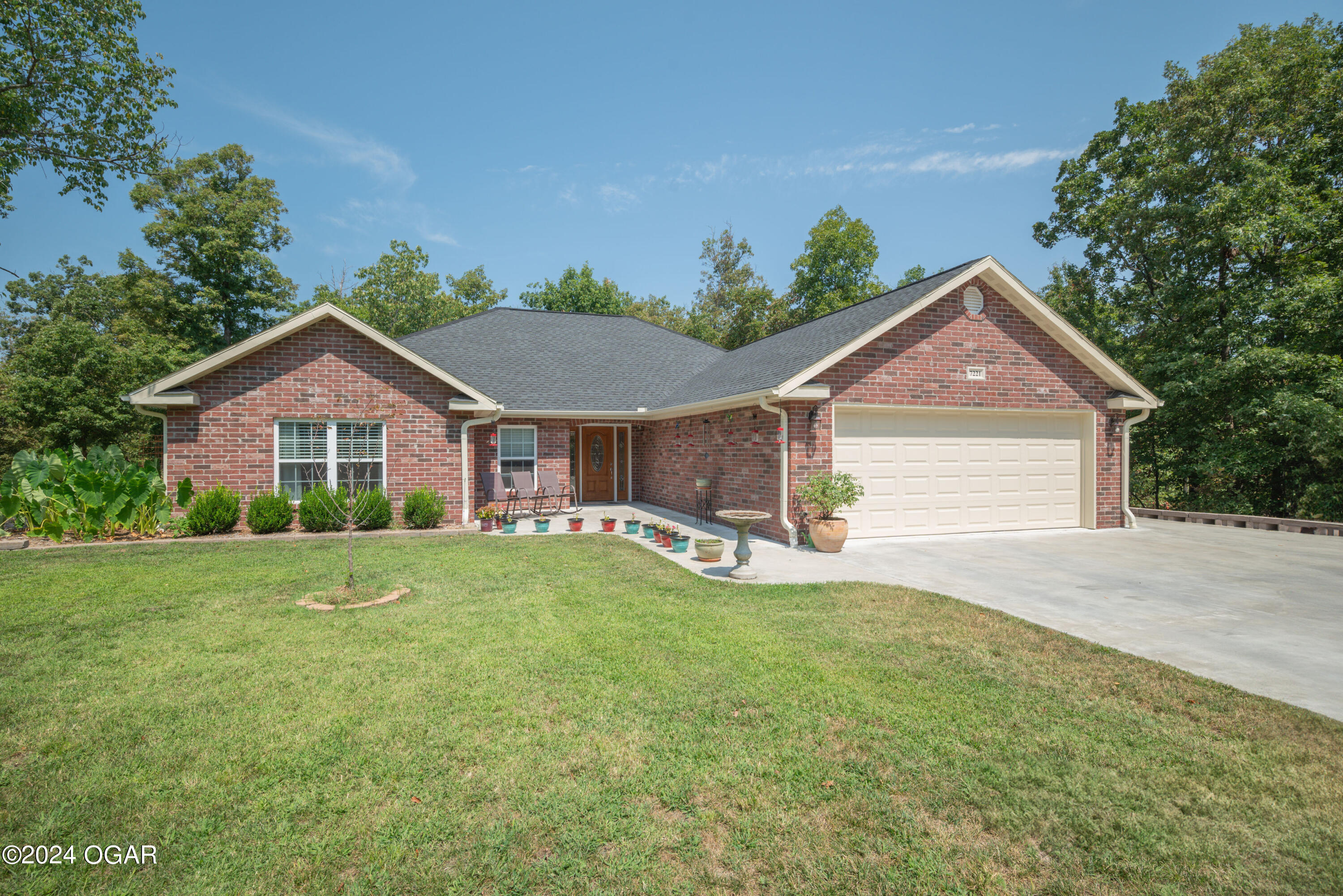 State Highway 90 , Pineville, MO 64856