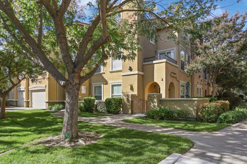 unit-4-2487 Torino St, West Sacramento, CA, 95691-6062 | Card Image