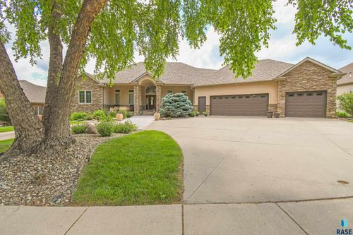 5716 S Prairie View Ct Court, Sioux Falls, SD, 57108 | Card Image