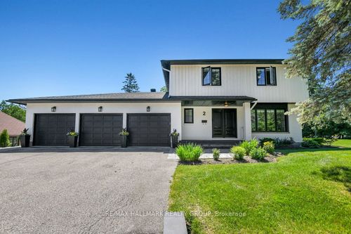 2 Swans Way N, Gloucester, ON, K1J6J2 | Card Image